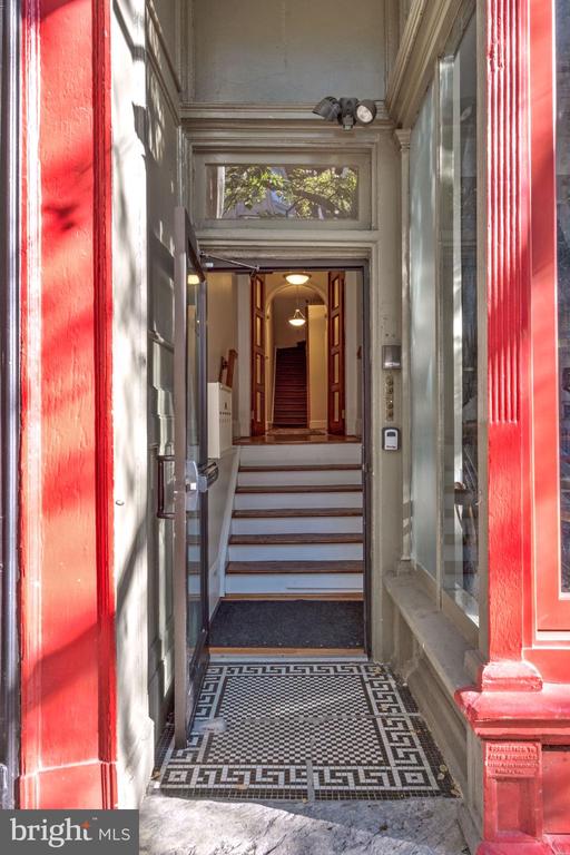 1121 WALNUT STREET