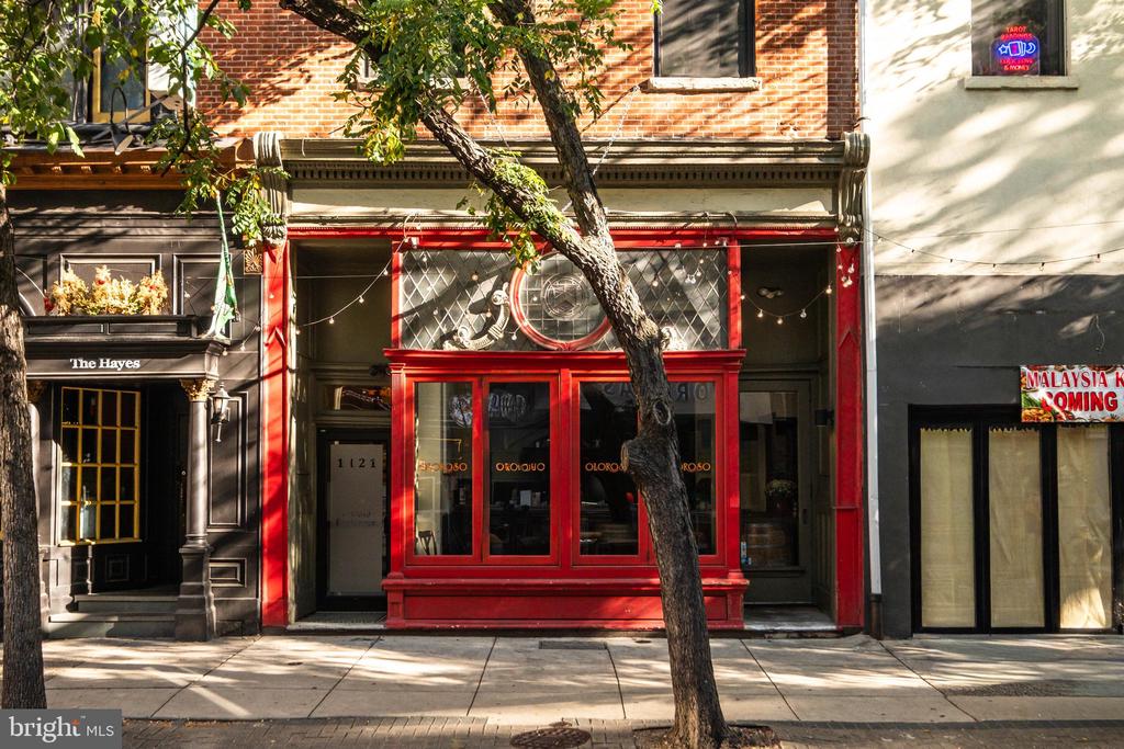 1121 WALNUT STREET