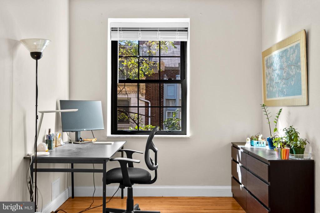 1121 WALNUT STREET