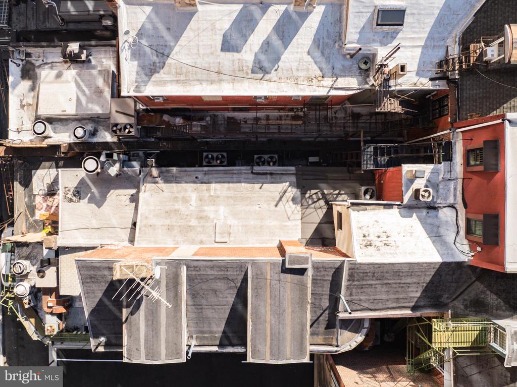 1121 WALNUT STREET