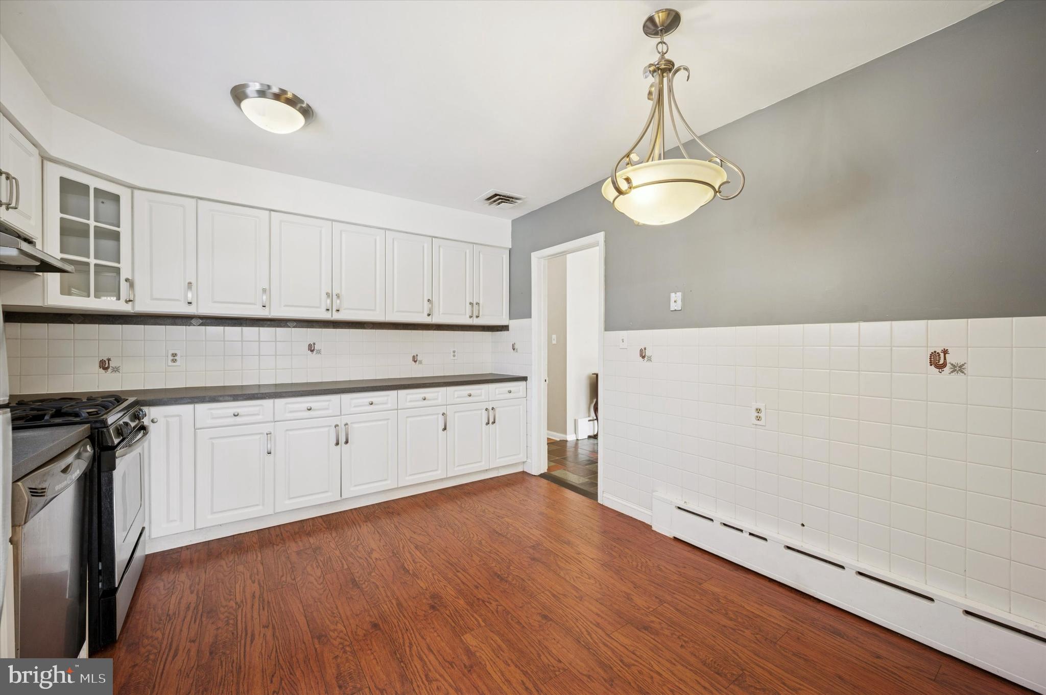 8009 ANDERSON STREET