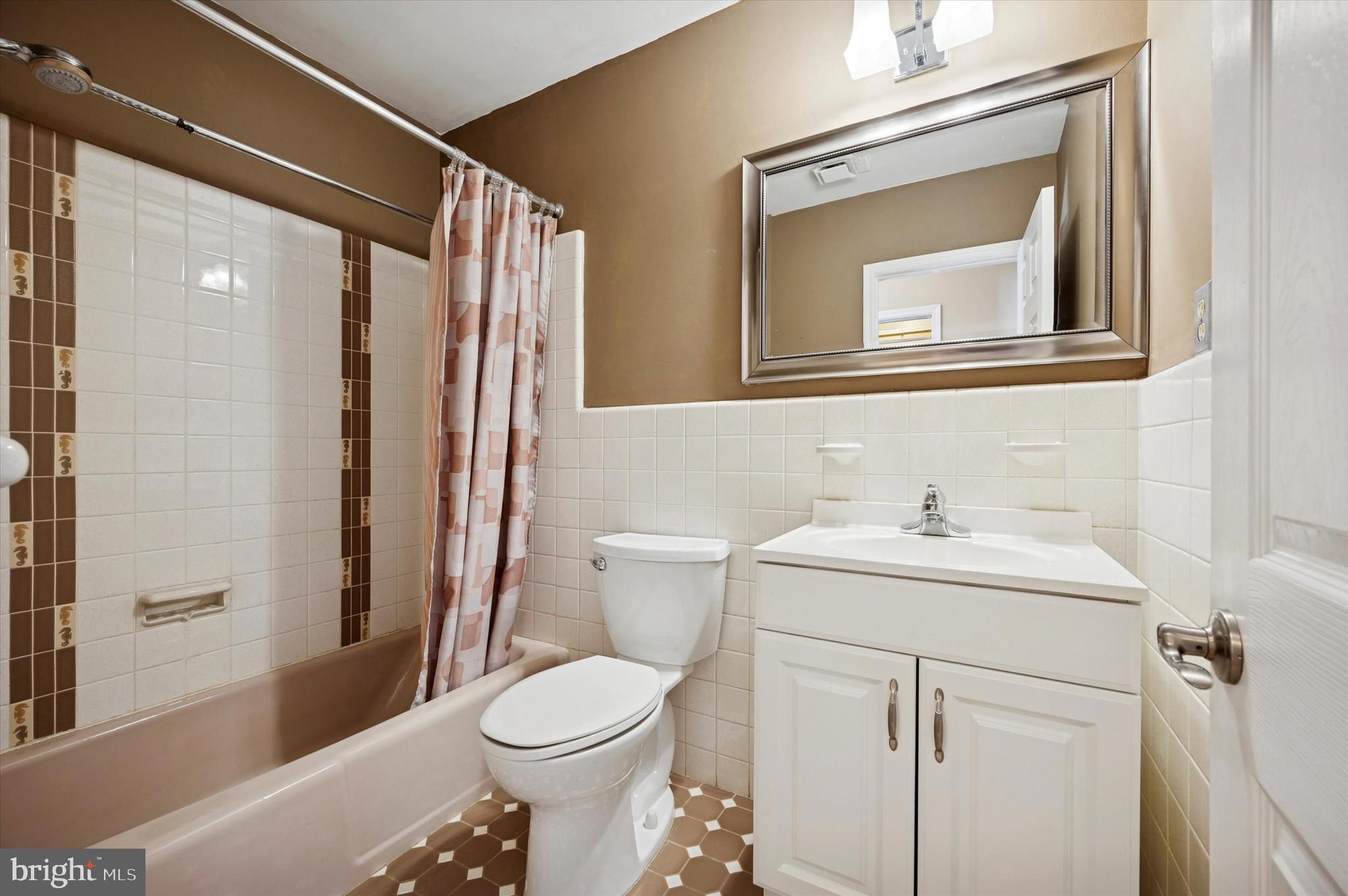 8009 ANDERSON STREET