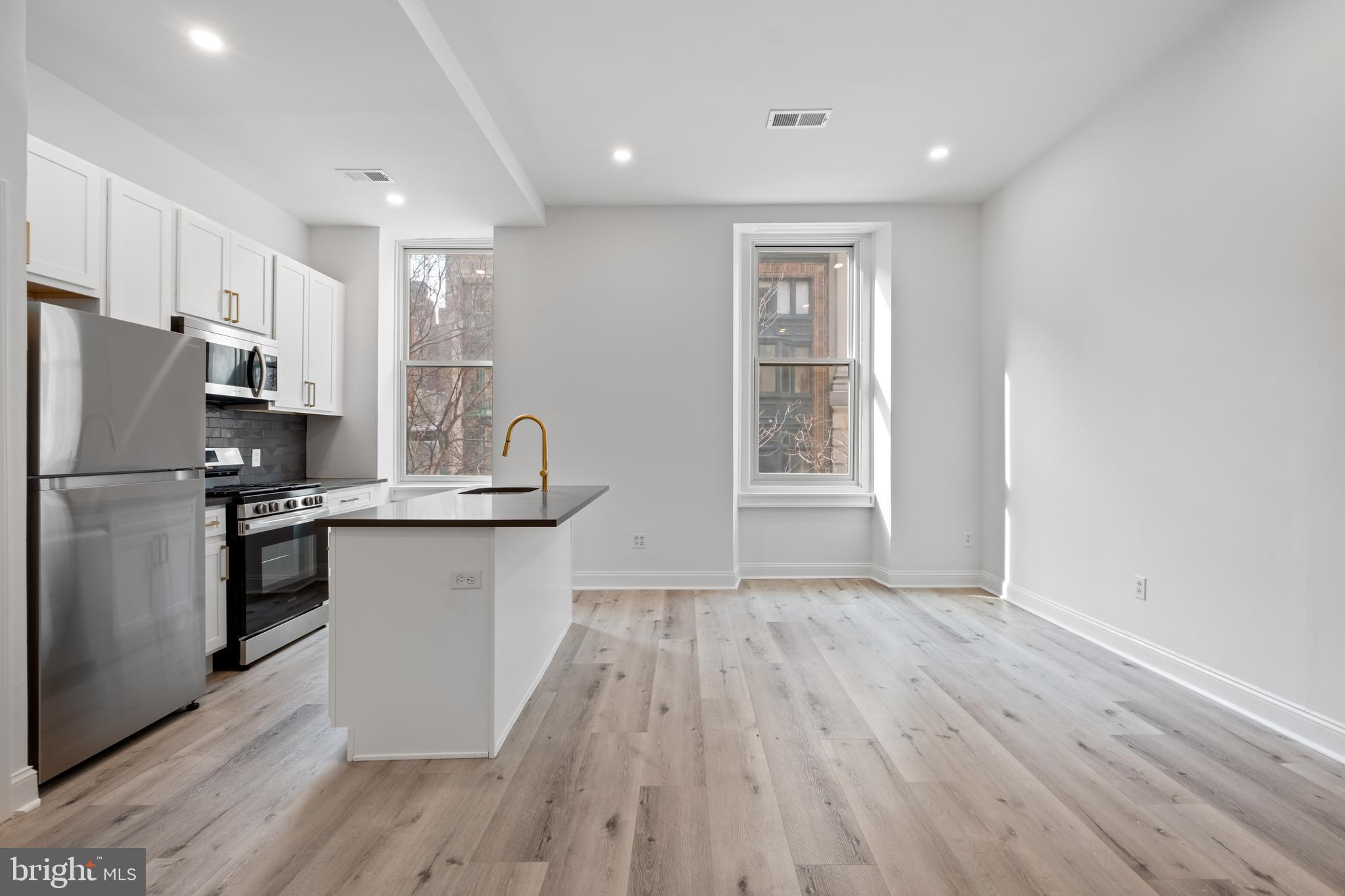 1805 CHESTNUT STREET