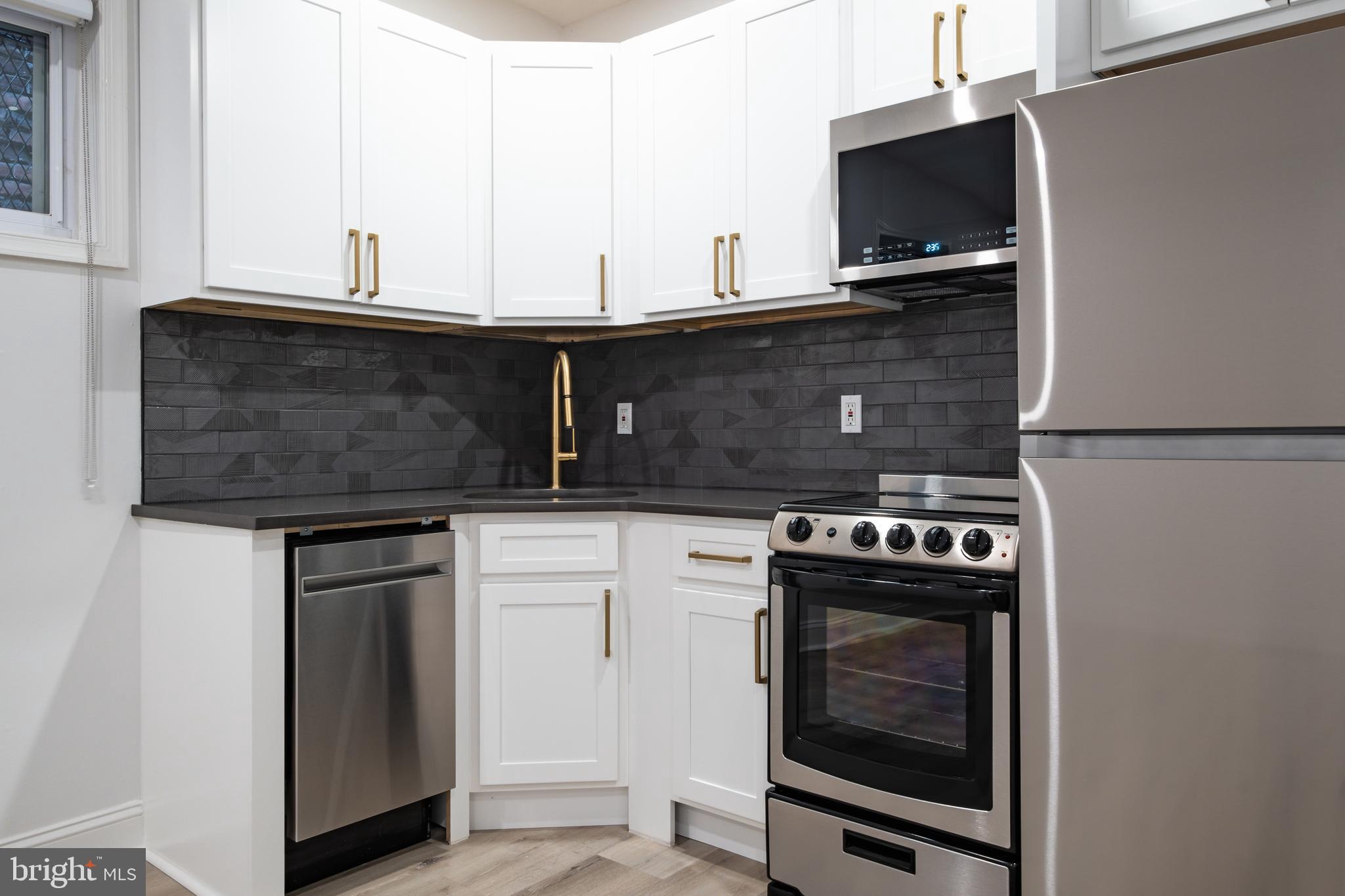 1805 CHESTNUT STREET