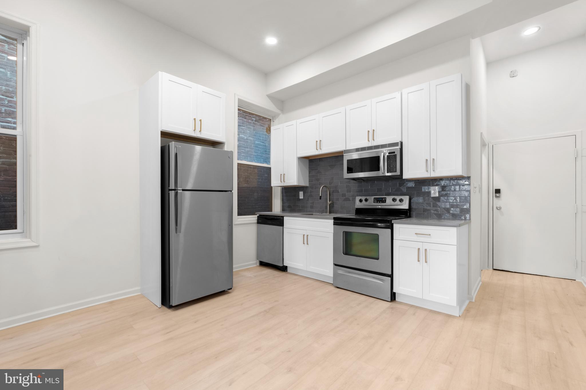 1805 CHESTNUT STREET