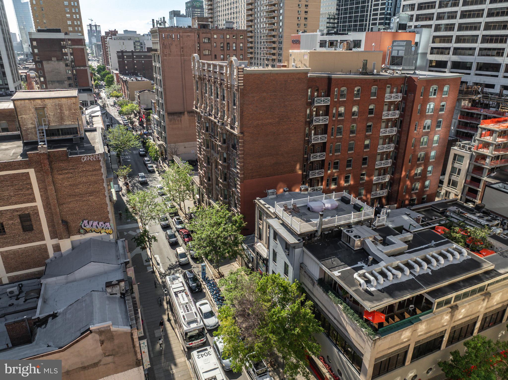 1805 CHESTNUT STREET