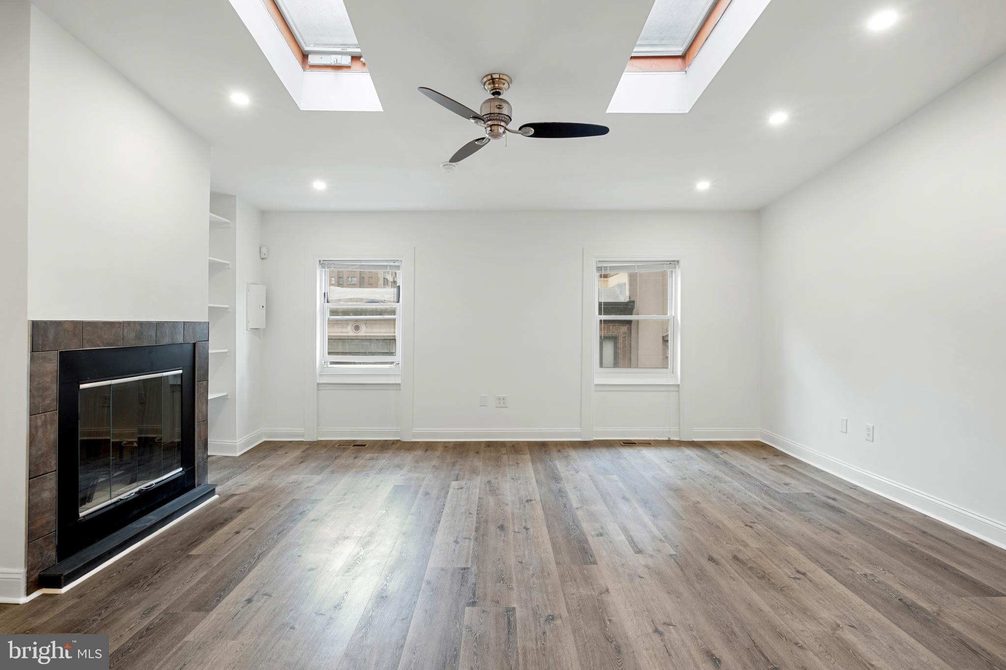 1805 CHESTNUT STREET