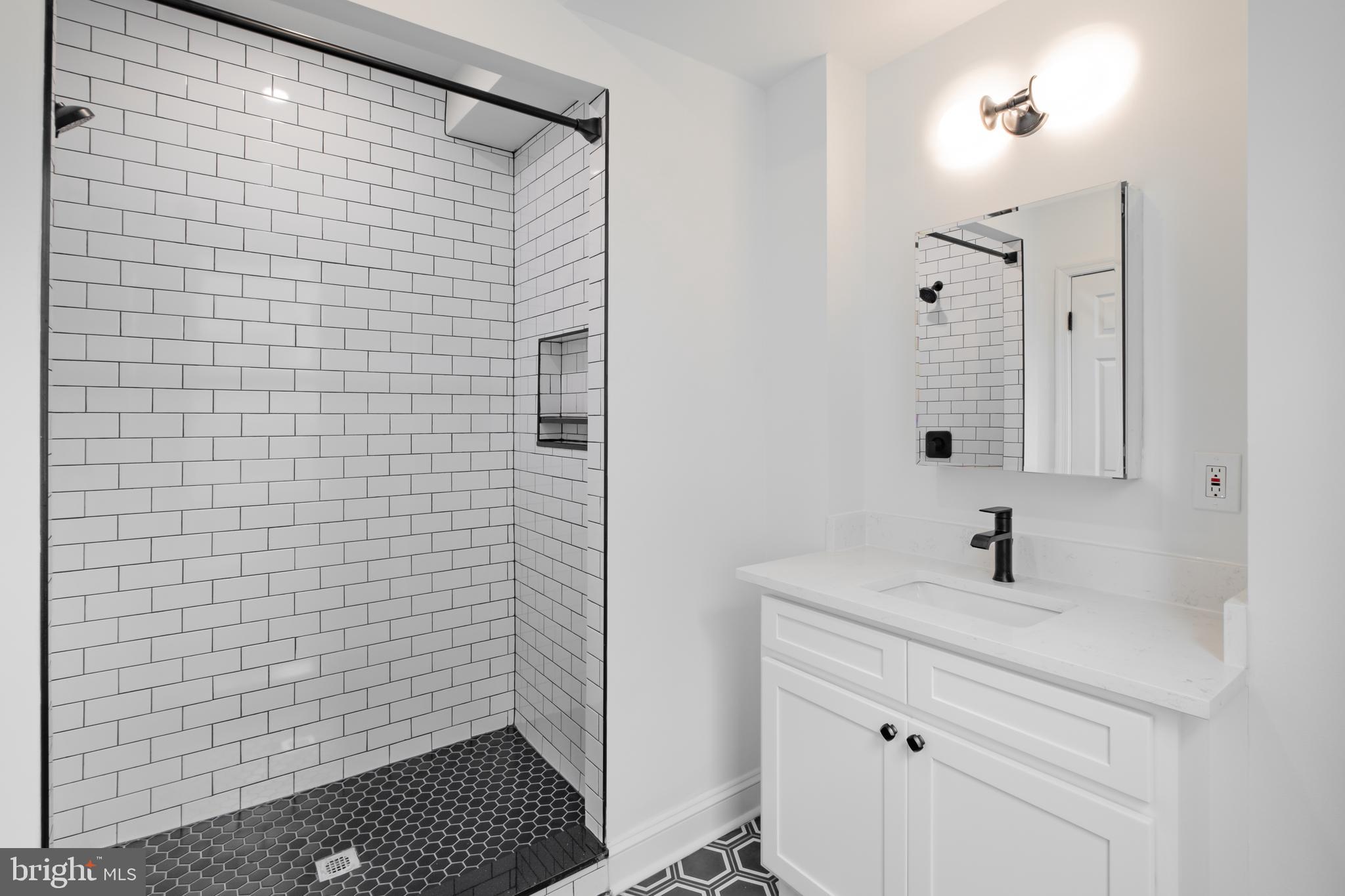 1805 CHESTNUT STREET