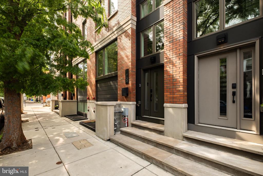 1939 CHRISTIAN STREET
