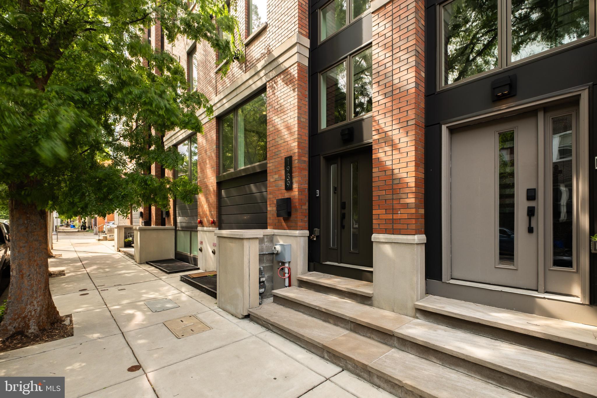 1939 CHRISTIAN STREET