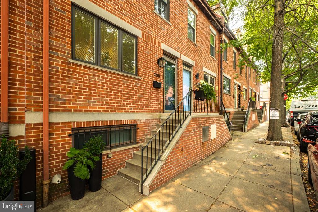 788 N 25TH STREET