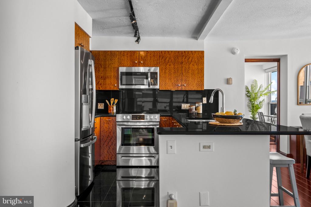 224-26 W RITTENHOUSE SQUARE Unit: 3016