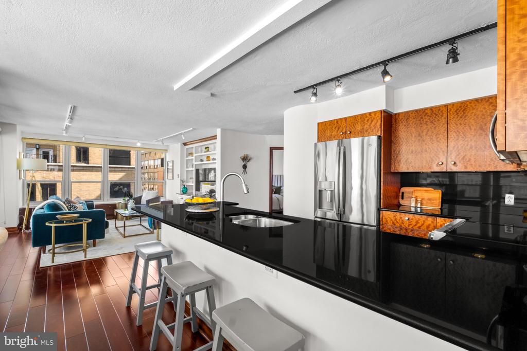 224-26 W RITTENHOUSE SQUARE Unit: 3016