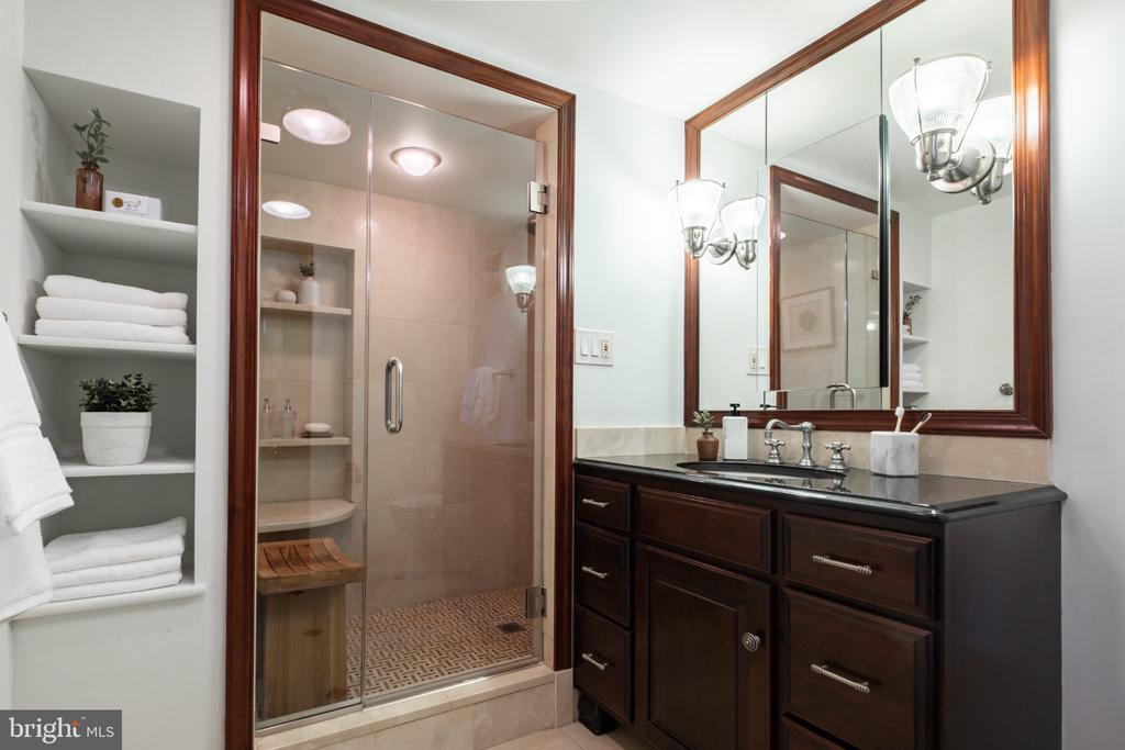 224-26 W RITTENHOUSE SQUARE Unit: 3016