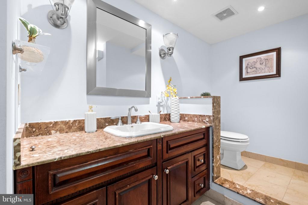 224-26 W RITTENHOUSE SQUARE Unit: 3016
