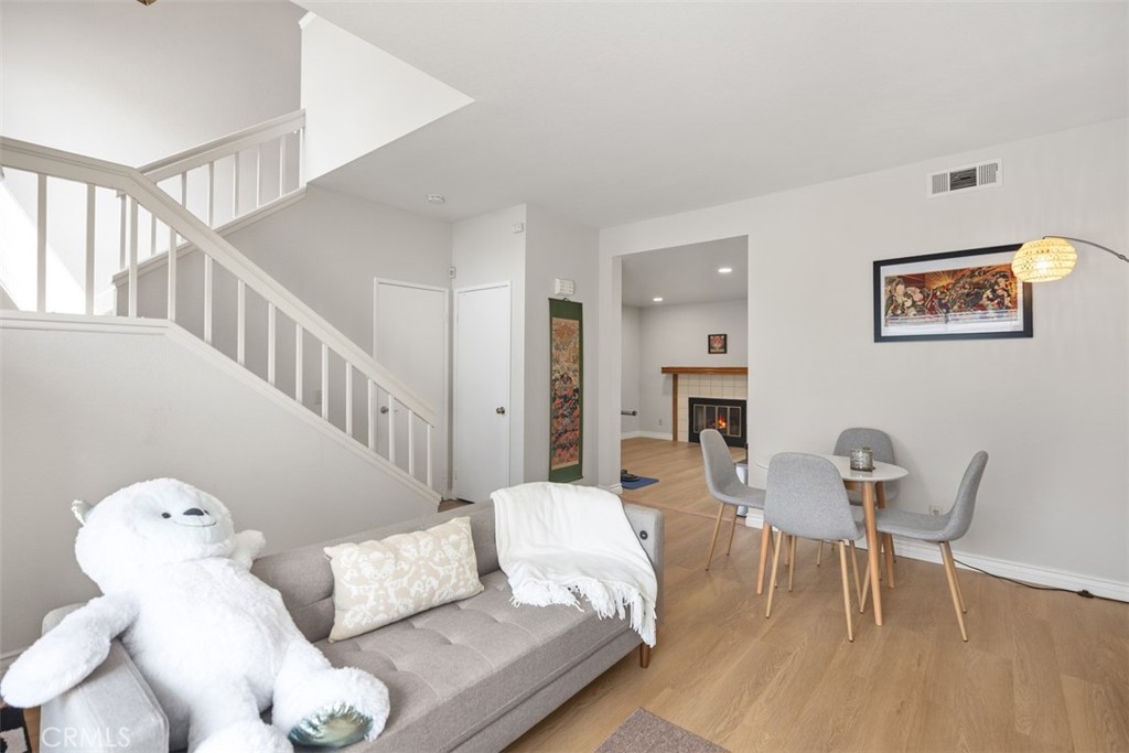 656 Springbrook N 21