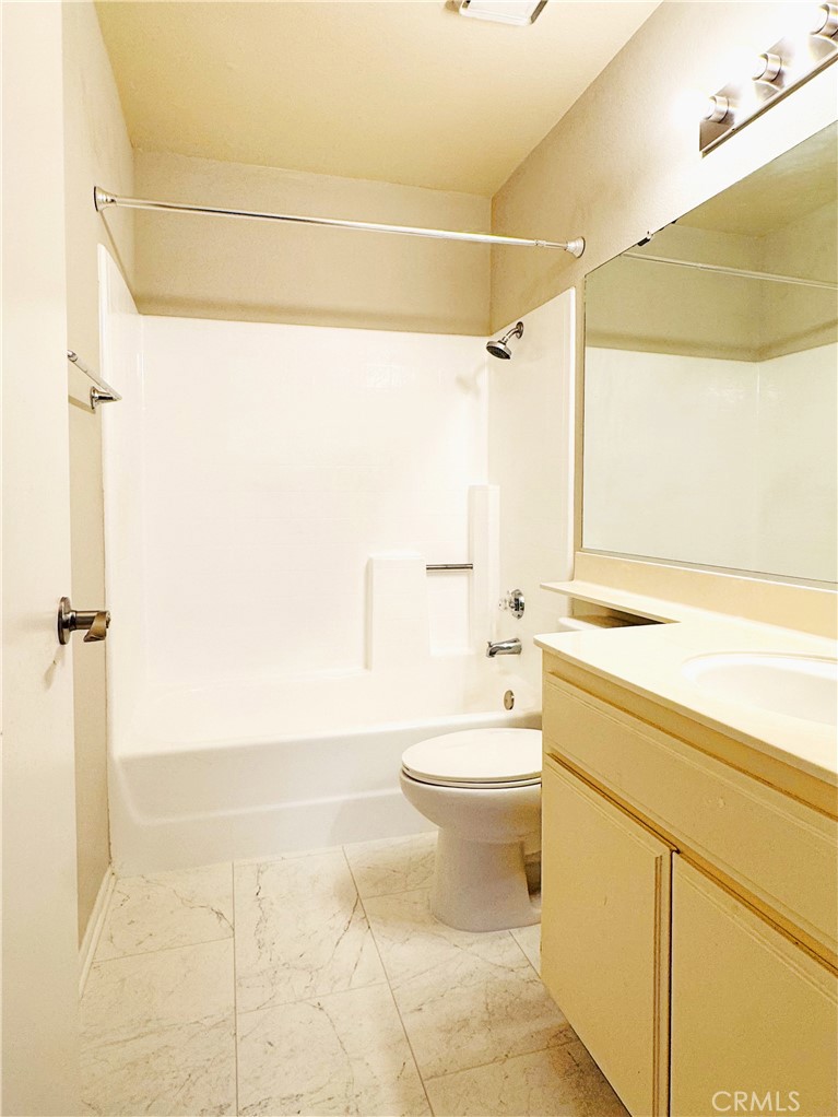 656 Springbrook N 21