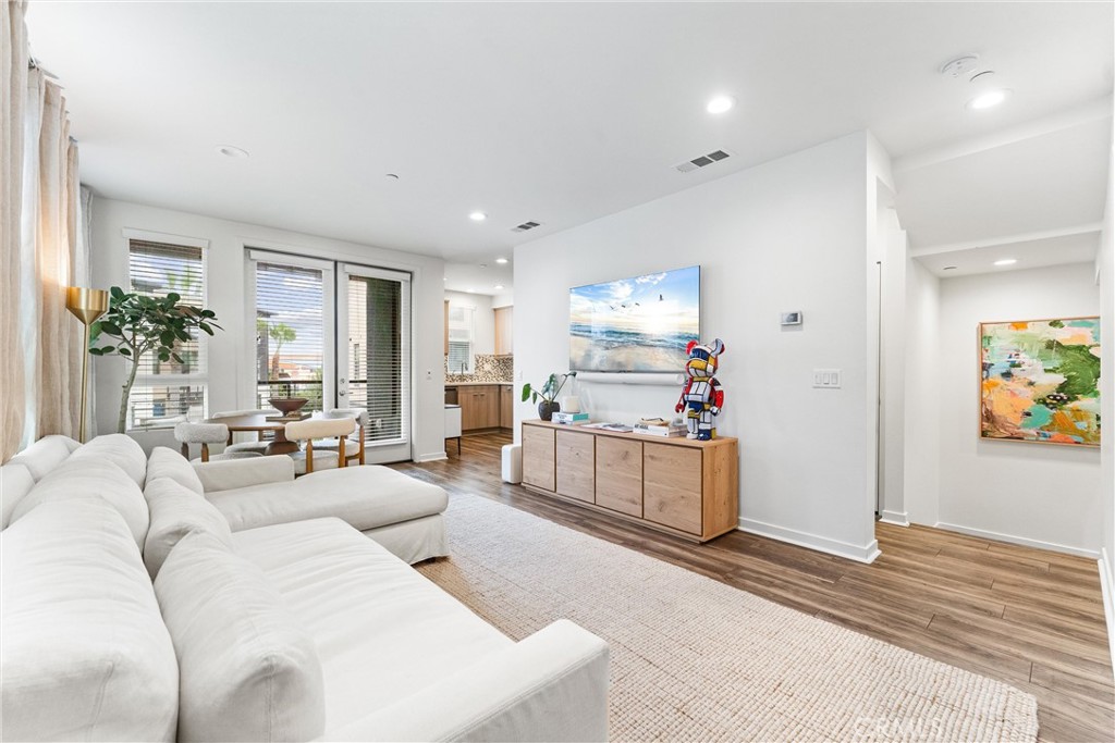 2880 N Glassell Street