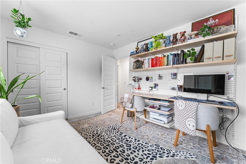 2880 N Glassell Street