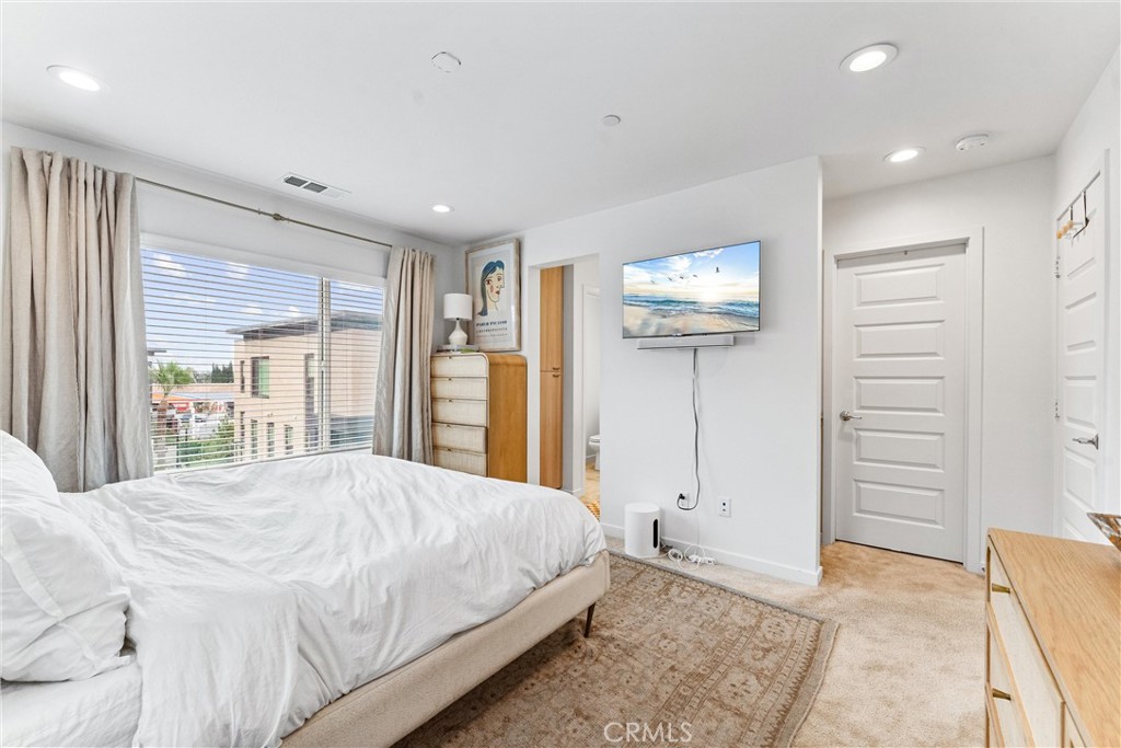 2880 N Glassell Street