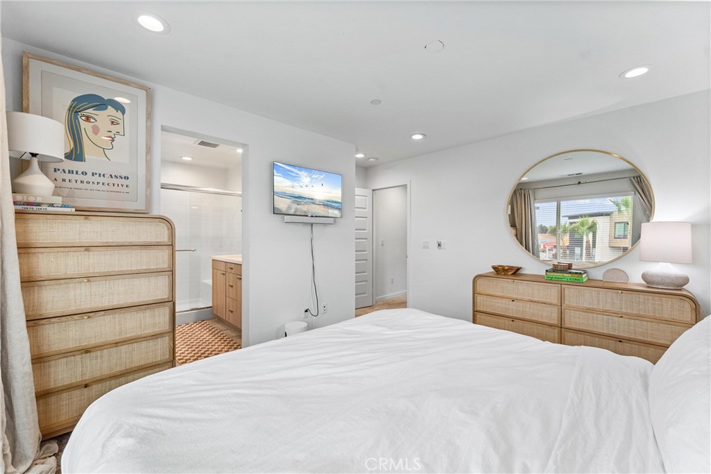 2880 N Glassell Street