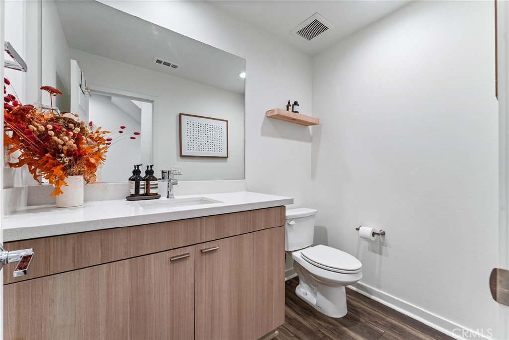 2880 N Glassell Street