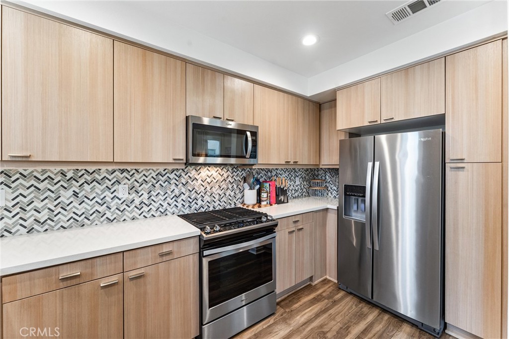 2880 N Glassell Street