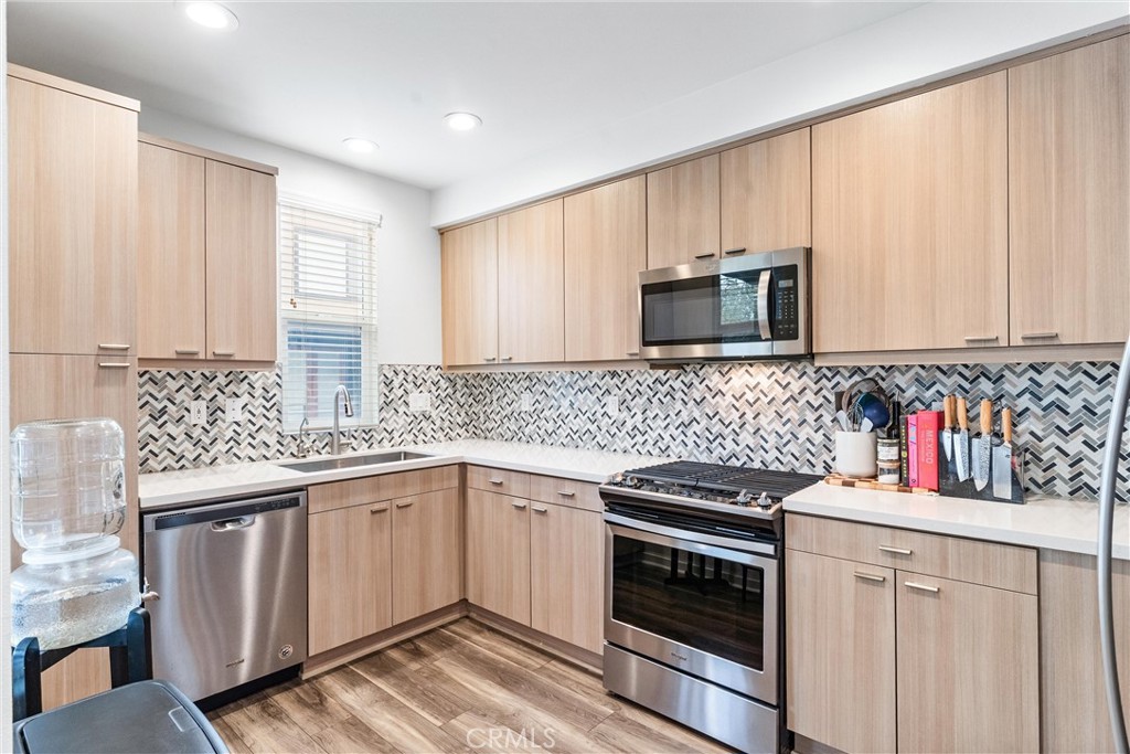 2880 N Glassell Street