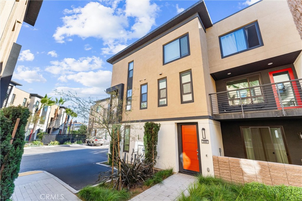 2880 N Glassell Street