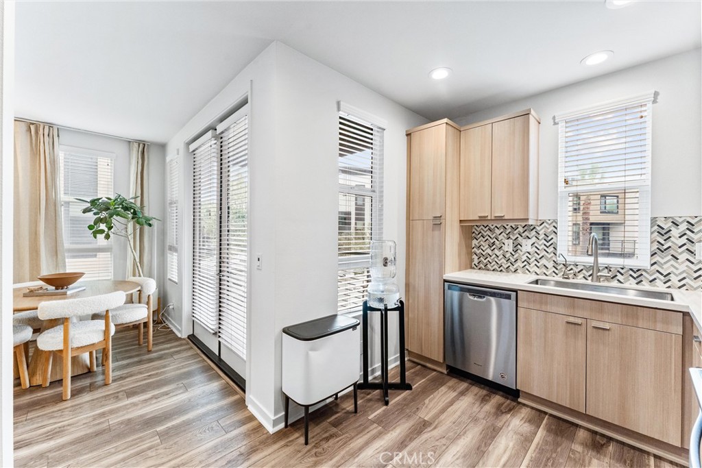 2880 N Glassell Street