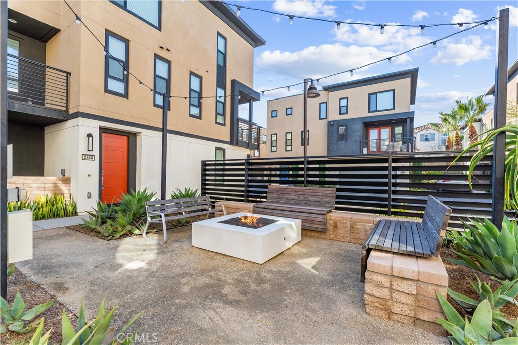 2880 N Glassell Street