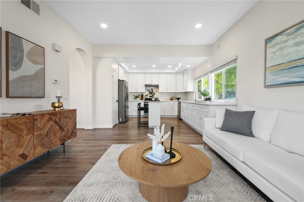 30 Woodland Drive