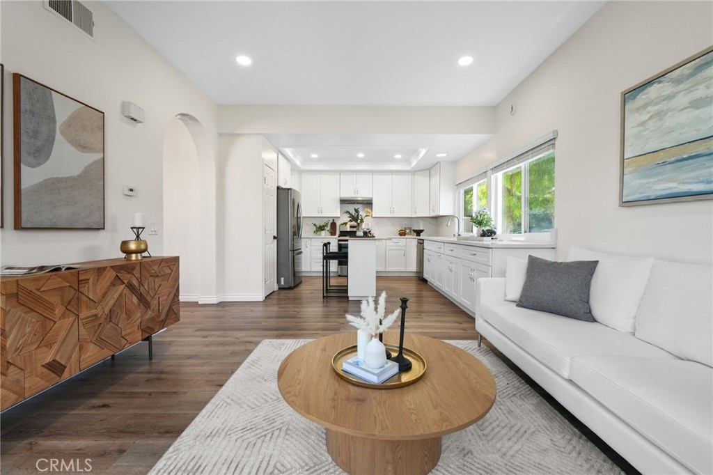 30 Woodland Drive