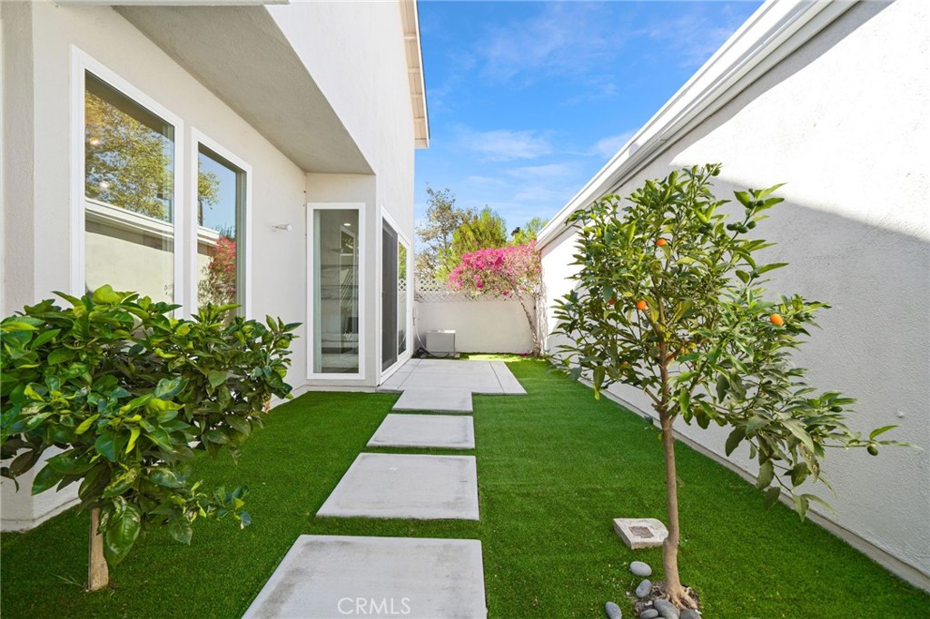 30 Woodland Drive