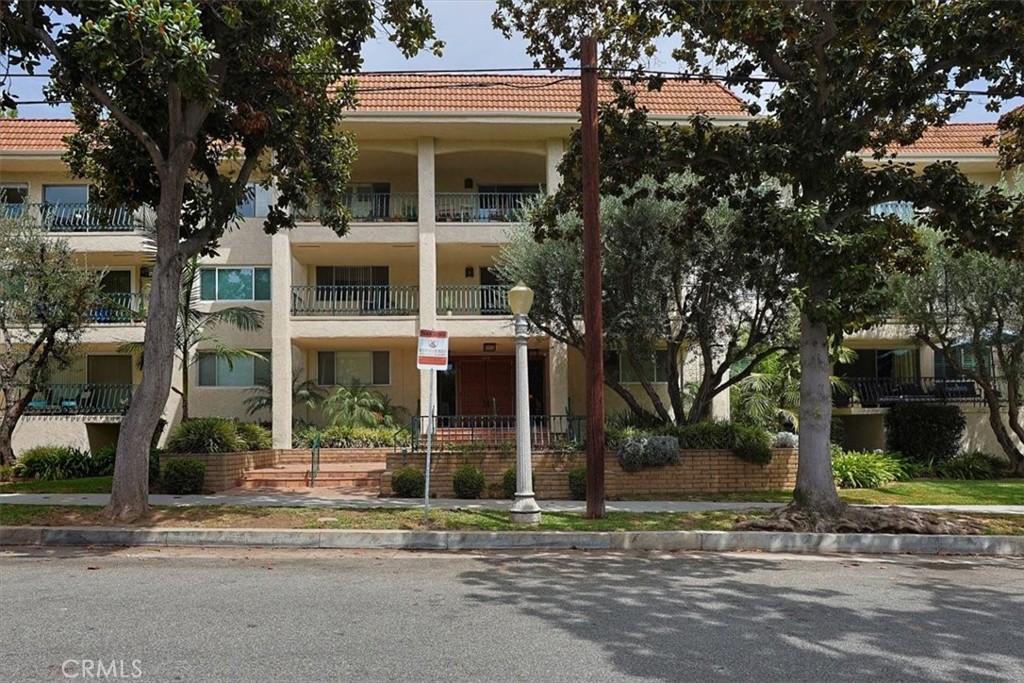 420 S Madison #109 Avenue