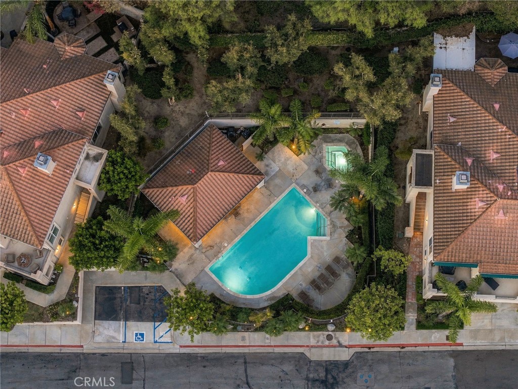 459 S San Vicente