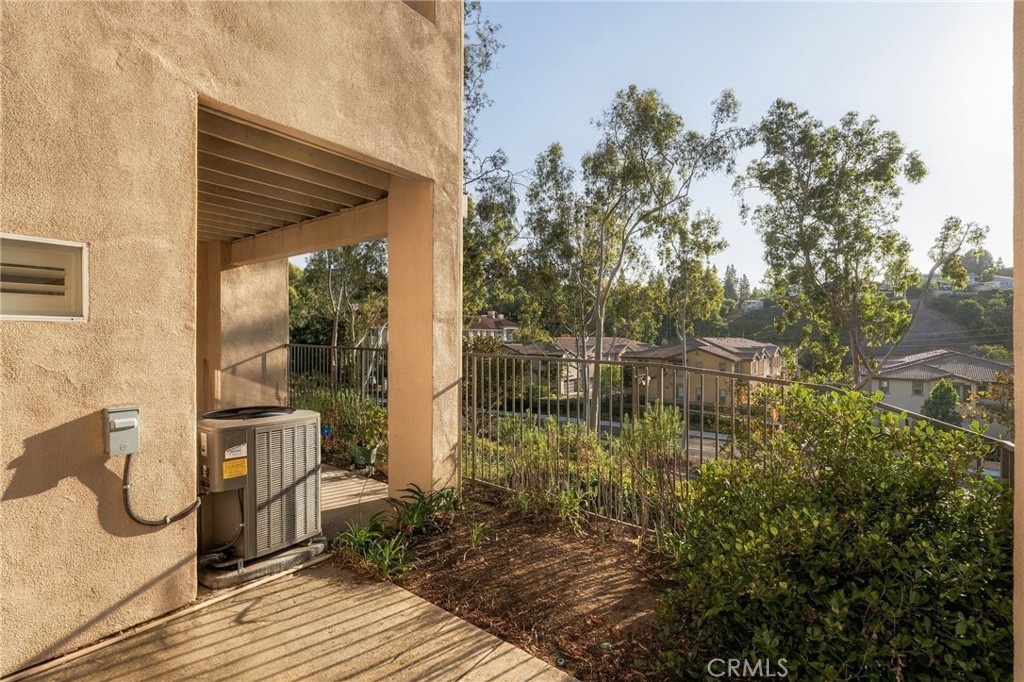 459 S San Vicente