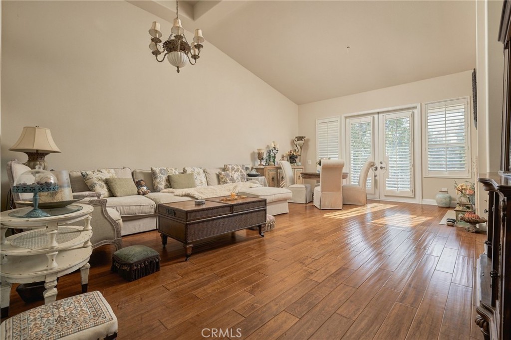 459 S San Vicente