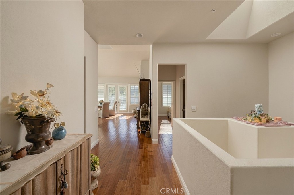 459 S San Vicente