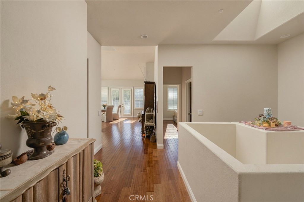 459 S San Vicente