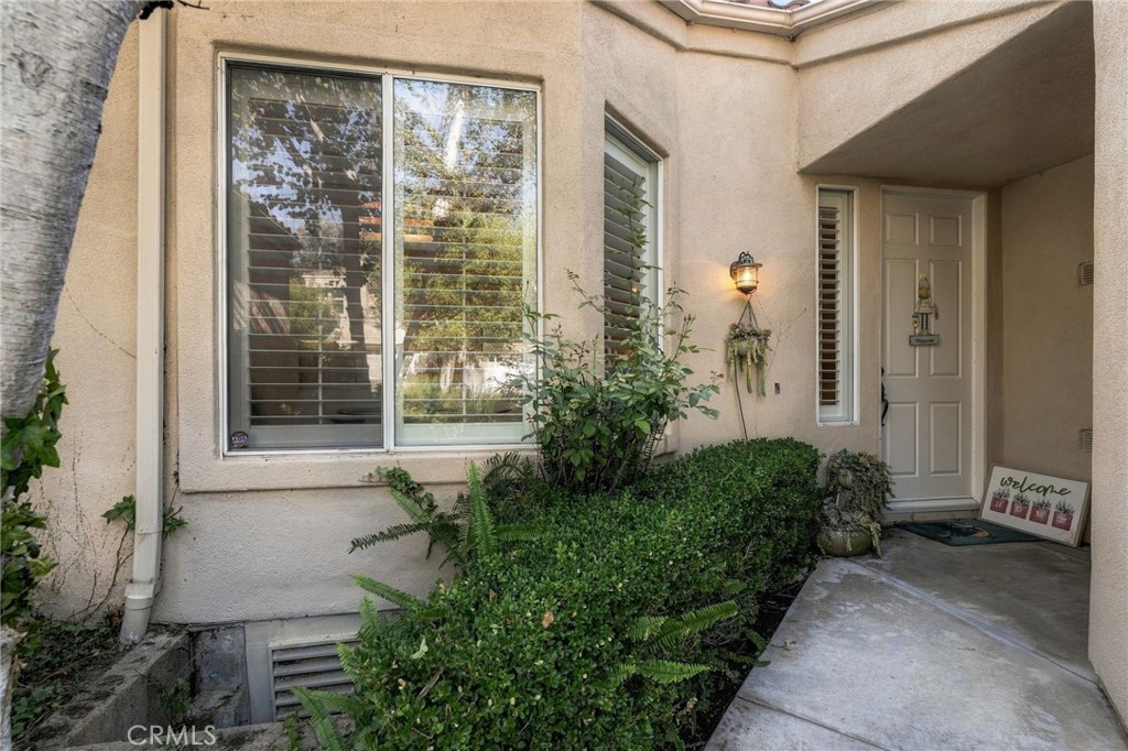 459 S San Vicente