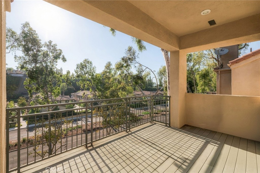 459 S San Vicente
