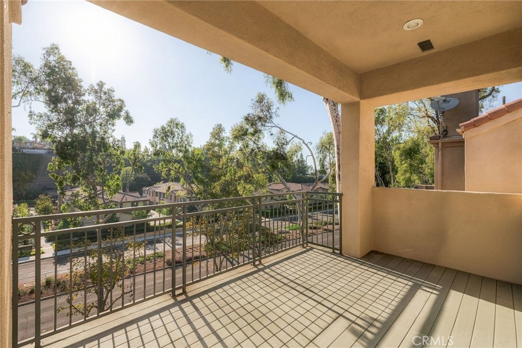 459 S San Vicente