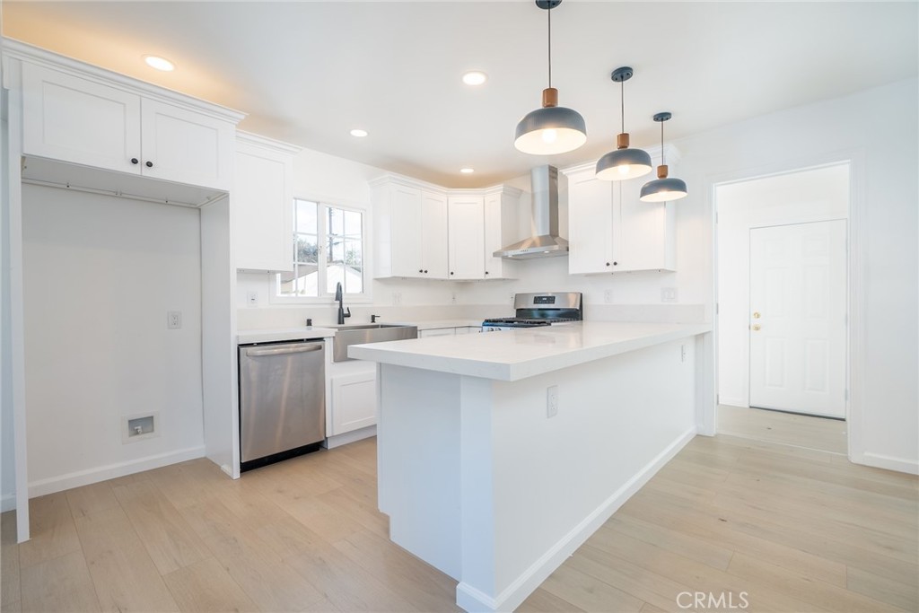 310 W Southgate Avenue