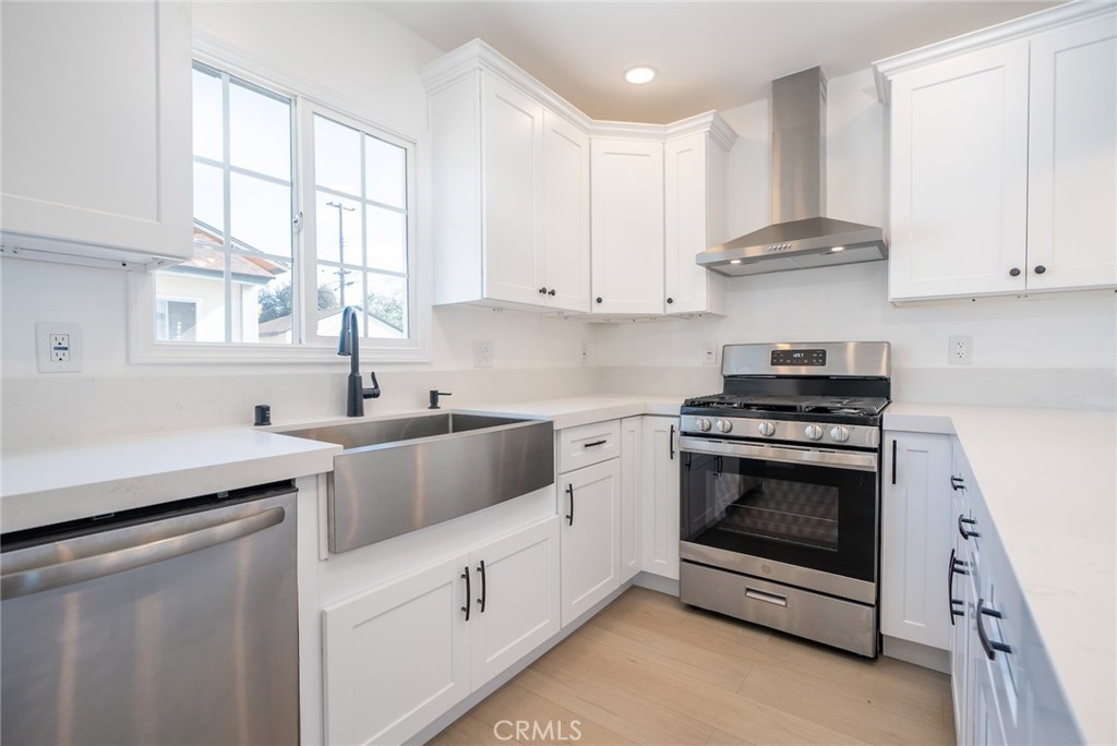 310 W Southgate Avenue