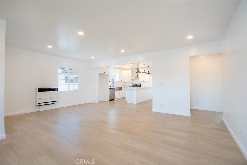 310 W Southgate Avenue