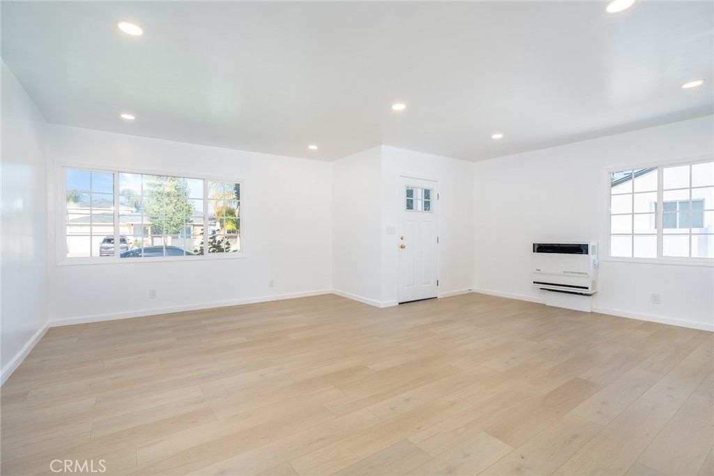 310 W Southgate Avenue