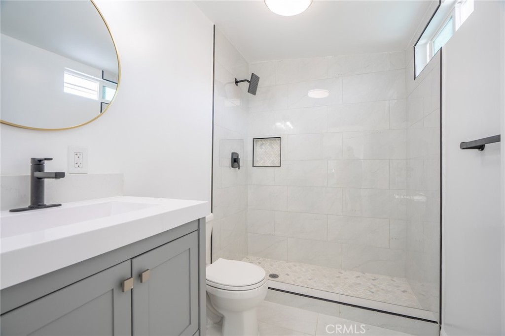 310 W Southgate Avenue