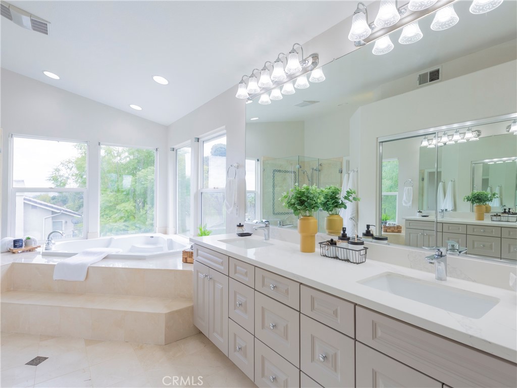 19952 East Country Hollow Drive