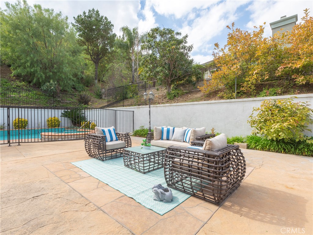 19952 East Country Hollow Drive